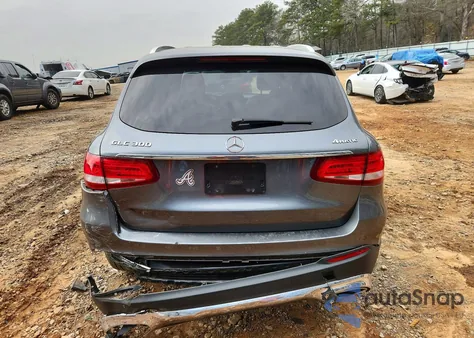 2018 Mercedes-Benz Glc 300 4Matic z USA, uszkodzony, nr VIN WDC0G4KB6JV084907